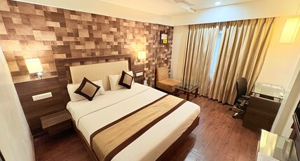 Hotel Aaram Orchard Room Type - Deluxe AC (Unmarried Couples Not Allowed)