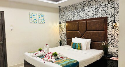 HOTEL OAK BY MEGA GROUPS Room Type - Executive Room