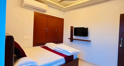 THE PEARL TOWER LODGE Room Type - 1 Bedroom Apartment with Balcony and Lake View