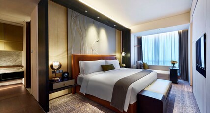 INTERCONTINENTAL ZHUHAI, an IHG hotel Room Type - 1 King Classic HkZhMo Bridge Sea View