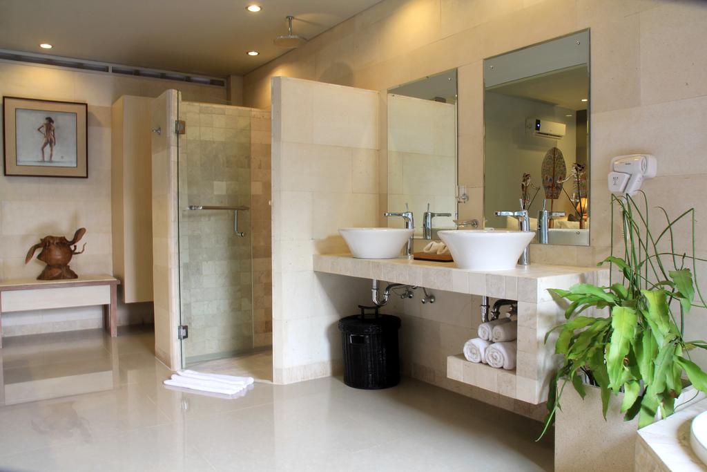 Alindra Villa Jimbaran Bali - Tap to explore photos