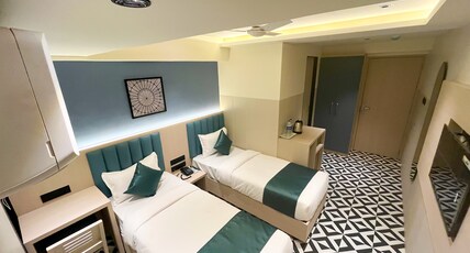 Bandra Stays Room Type - Deluxe Twin Room