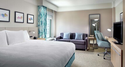 DoubleTree by Hilton Atlanta - Buckhead Room Type - 1K CNR MOB HEAR ACC W TUB
