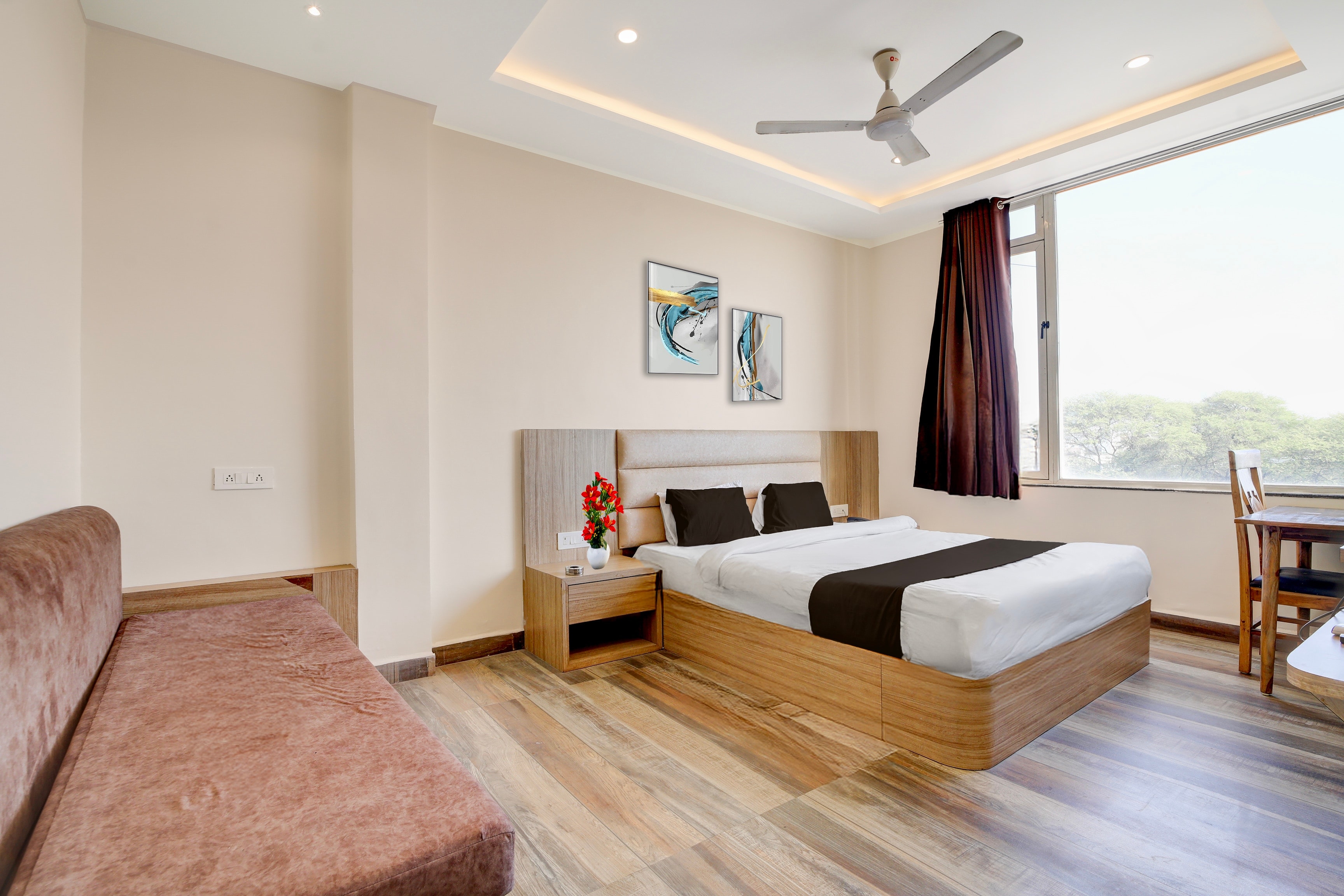 Townhouse Mahamrityunjay Dwar Ujjain Formerly Hotel Prakash - Tap to explore photos