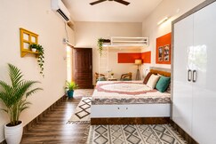 Varanasi Heritage Suite with Loft Bed, Kitchen & AC Near BSBS railway station