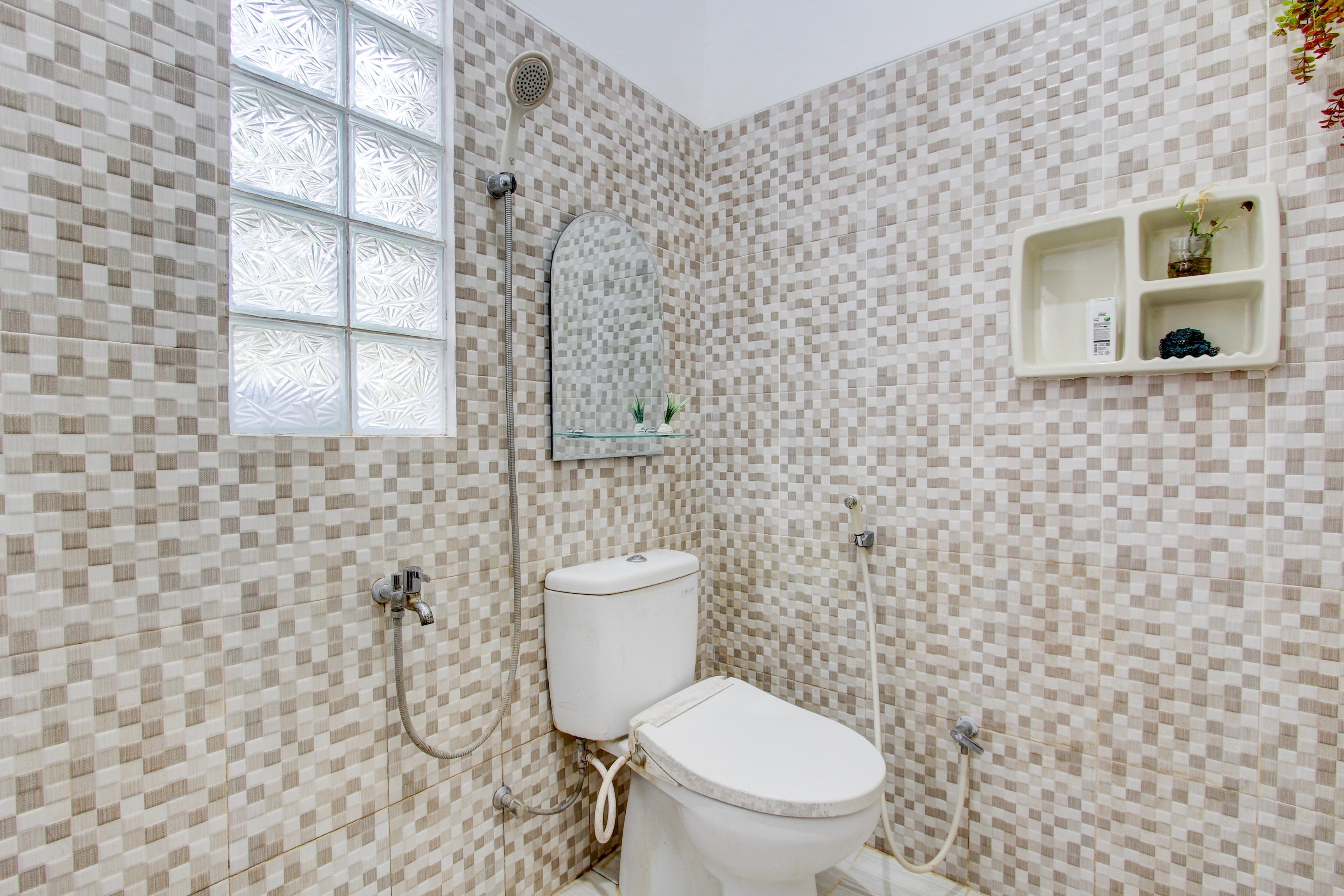 Hotel O Homestay Koe Syariah - Tap to explore photos