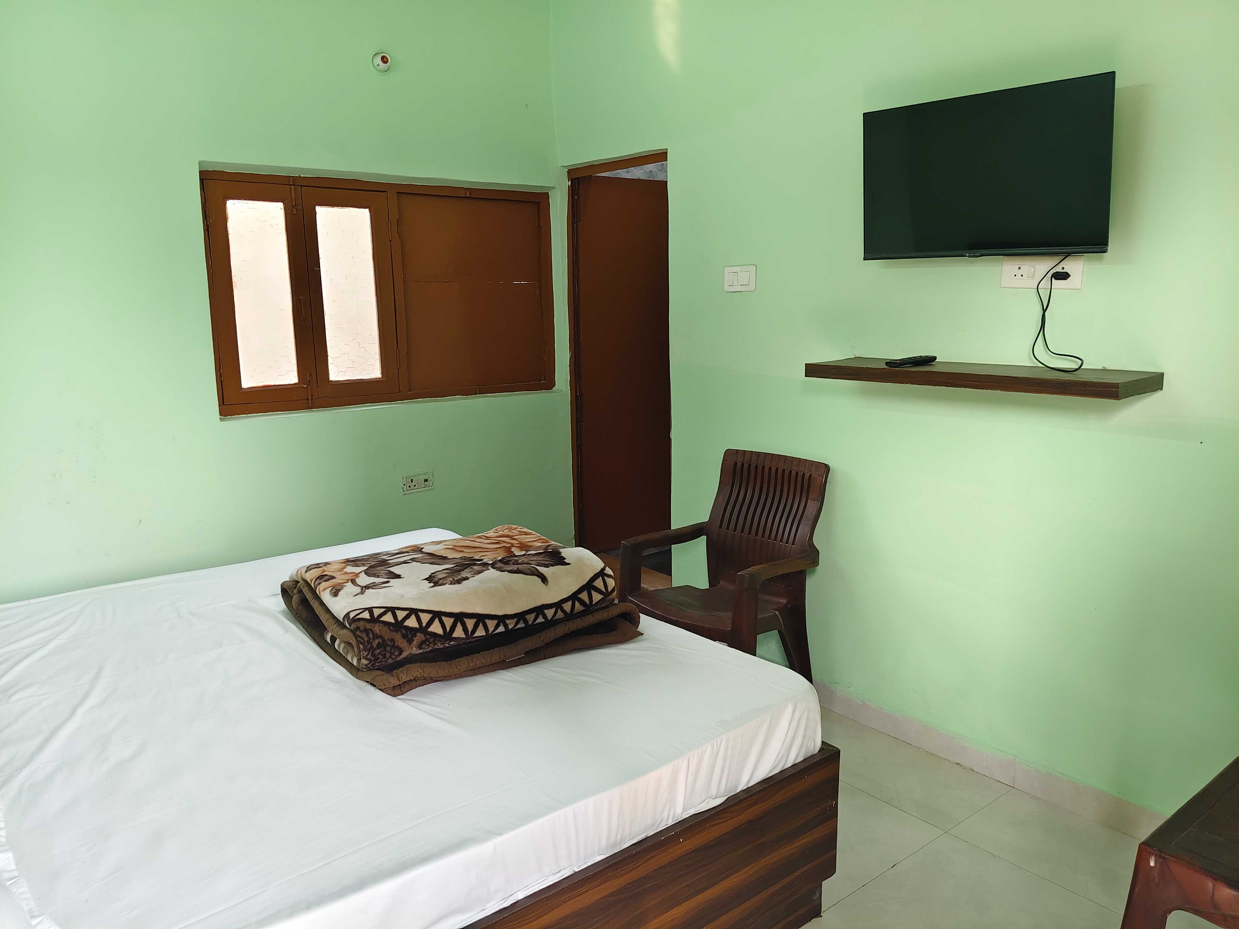 Hotel O City Guest House - Tap to explore photos