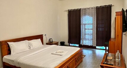Cloud Crest Homestay Rooms in a Villa Room Type - Room 101