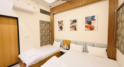 Hotel Atishay Room Type - Deluxe Triple Room