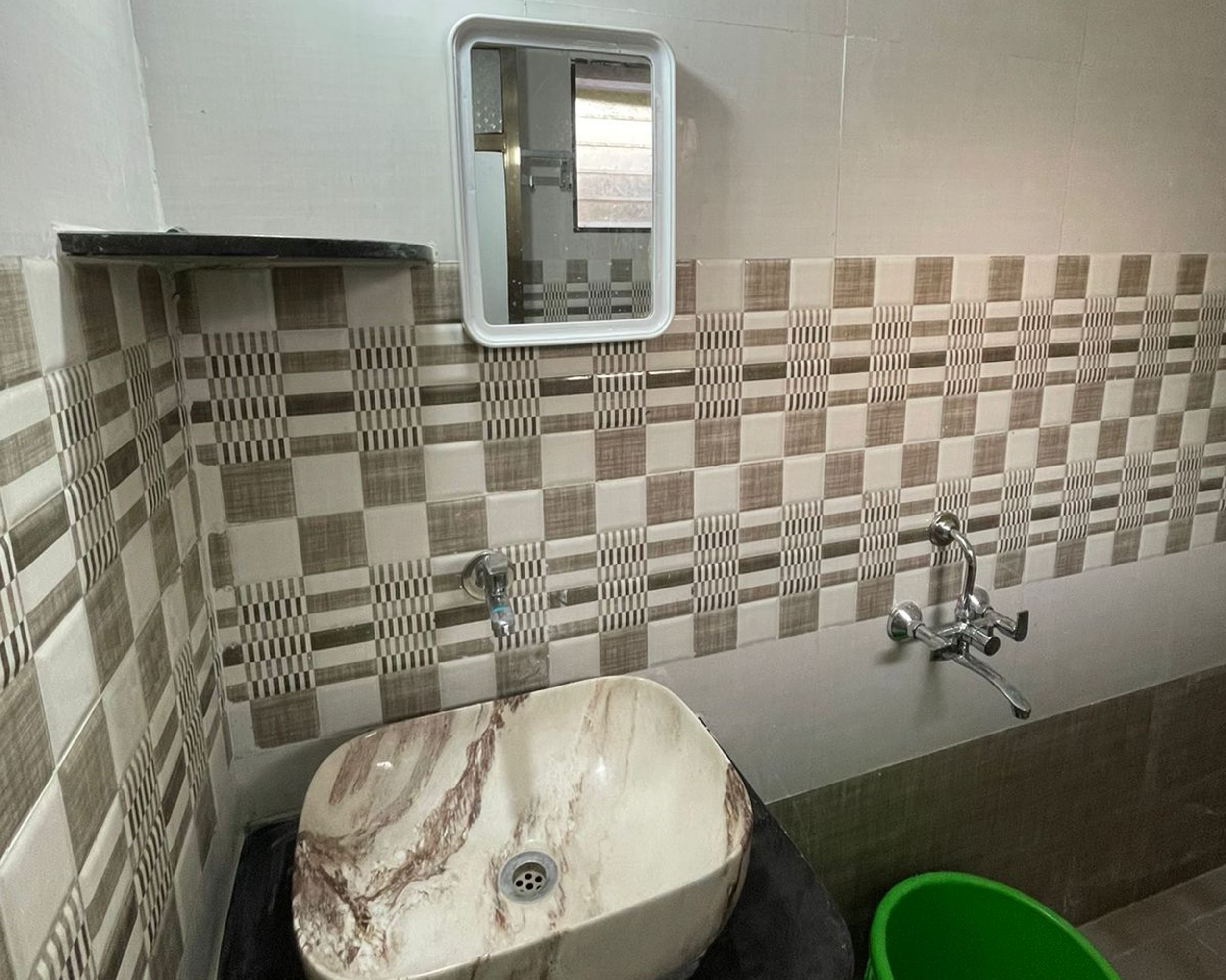 West Coast Holidays - Tap to explore photos