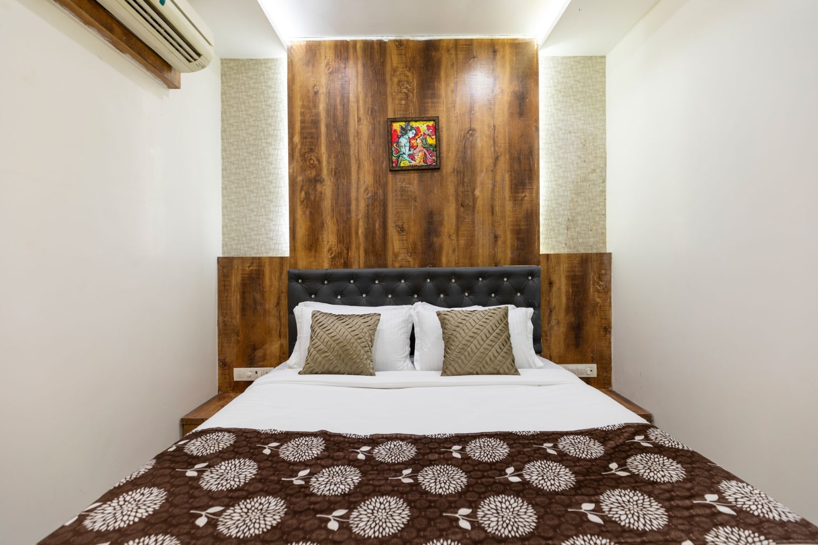 Hotel Suites Inn - Tap to explore photos