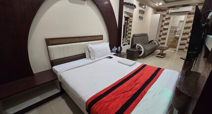 Hotel Suraj Room Type - Deluxe Room