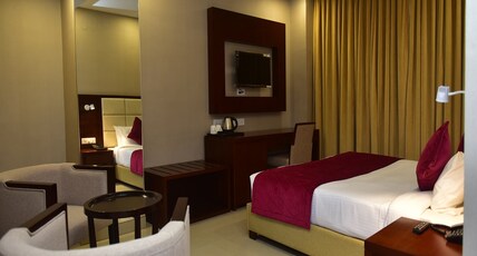 Hotel Royalsion Room Type - Club Room with Work Desk