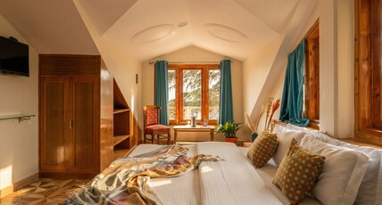 Kalra Regency Shimla Room Type - Superior Attic Room