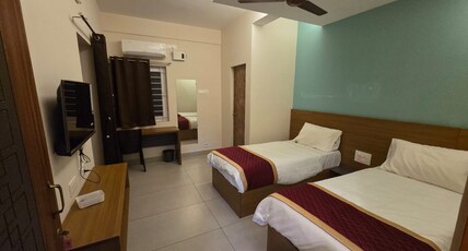Hotel Sri Murari Room Type - Double Twin Room (2 Single Bed) Hotel Sri Murari Room Type - Double Twin Room (2 Single Bed)