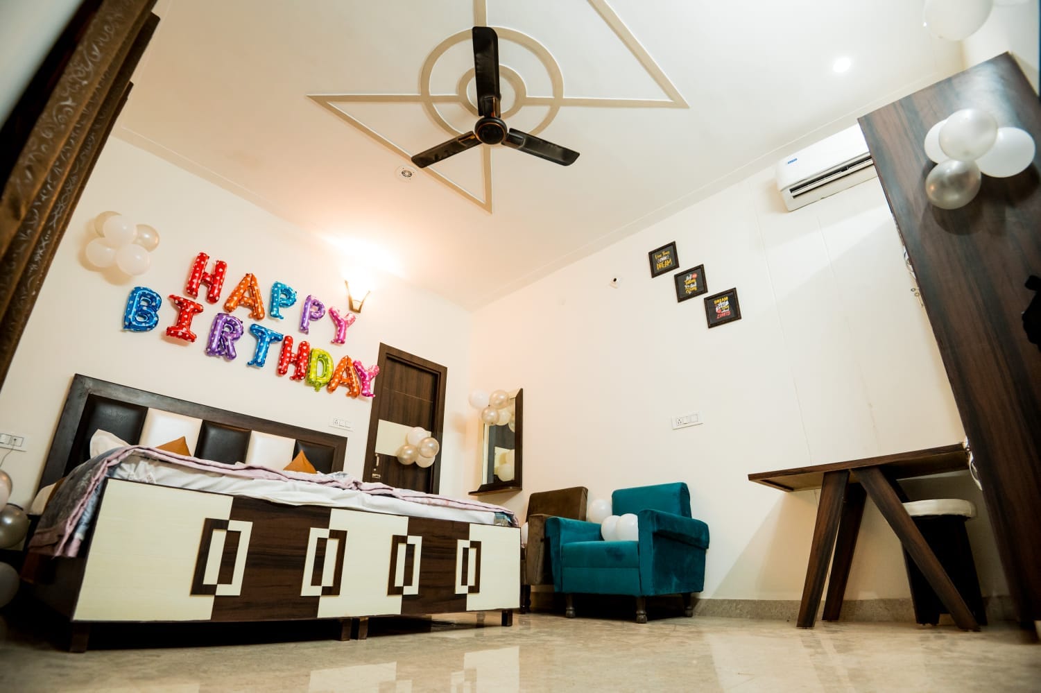 Hotel Scalene - Tap to explore photos