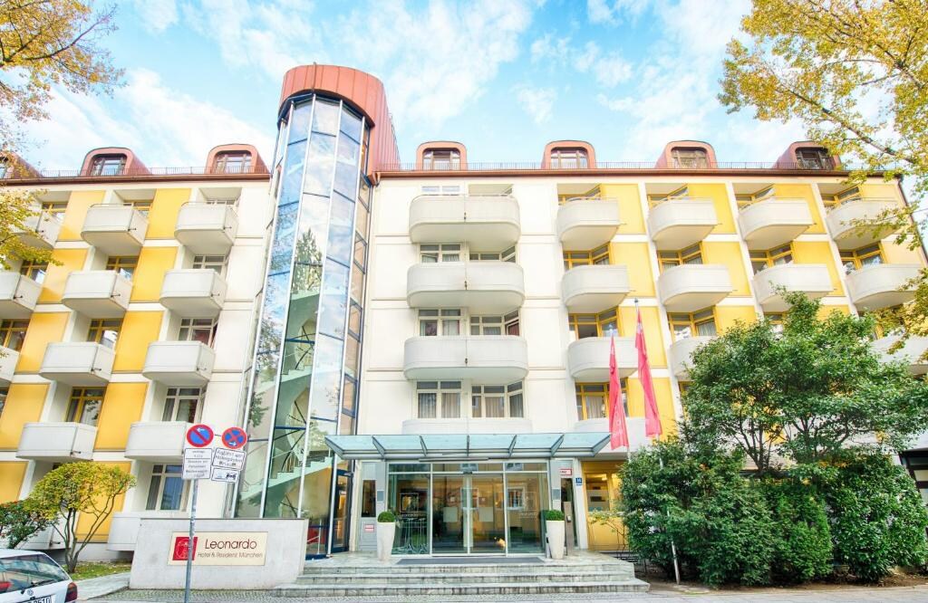 Leonardo Hotel & Residenz Munich - Tap to explore photos