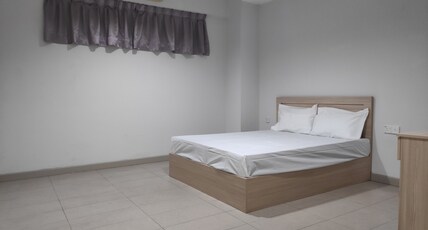 Hotel O Inanam Room Type - Standard Queen