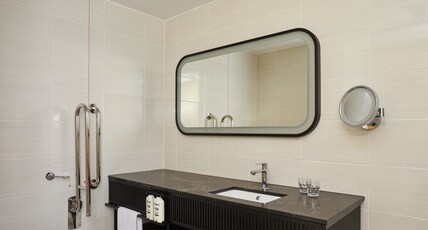 Hotel Indigo NEWCASTLE  Room Type - 1 King Premium Accessible