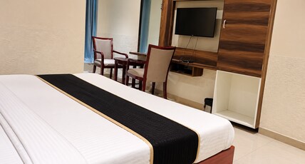 Hotel Shrimad Ahmedabad Room Type - Family Room