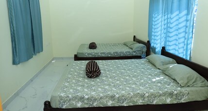 VAISHVI HOMESTAY Room Type - Bedroom 2