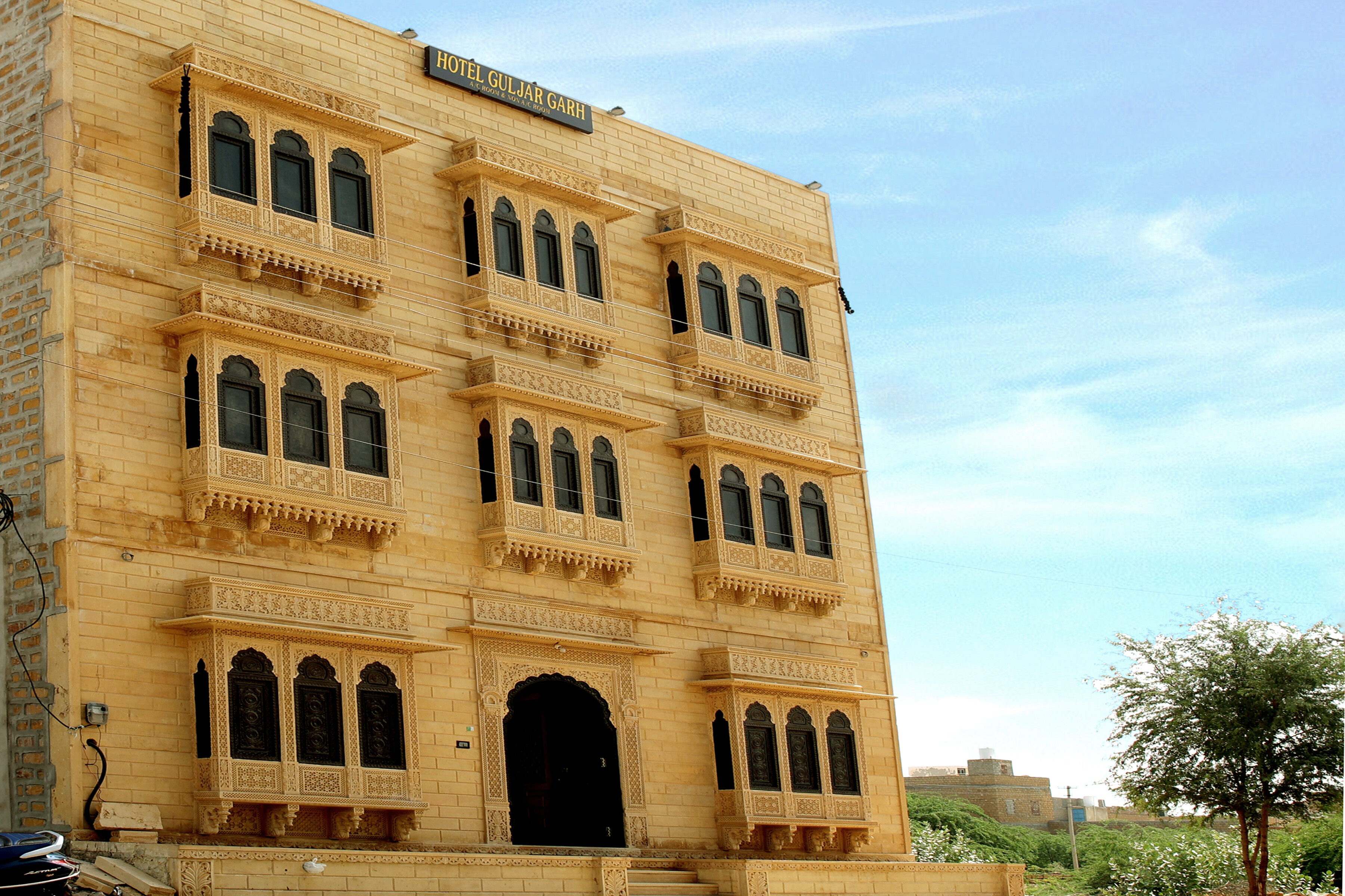 Hotel Guljar Garh Jaisalmer - Tap to explore photos