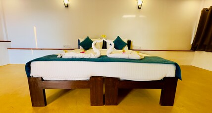 Cashew Leaf Resort Room Type - Executive Room With Mountain View + Balcony
