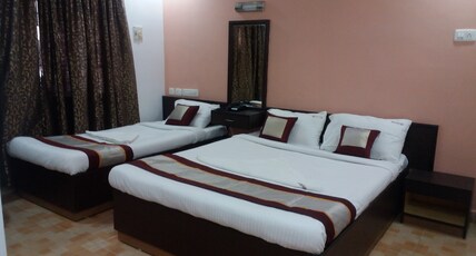 THE TANISHQ PARK Room Type - TRIPLE BED ROOM