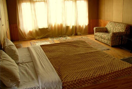 Hillscape Inn