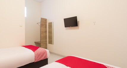 Capital O 873 Kamani Homestay Syariah Room Type - Indonesia Standard Twin