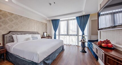 Halina Hotel and Apartment Room Type - King Room with Sea View