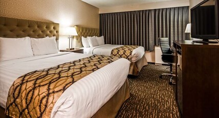 Best Western Cedar Park Inn Room Type - 1 King Bed, Non-Smoking, Desk, Refrigerator, Wi-Fi, Full Breakfast Best Western Cedar Park Inn Room Type - 1 King Bed, Non-Smoking, Desk, Refrigerator, Wi-Fi, Full Breakfast