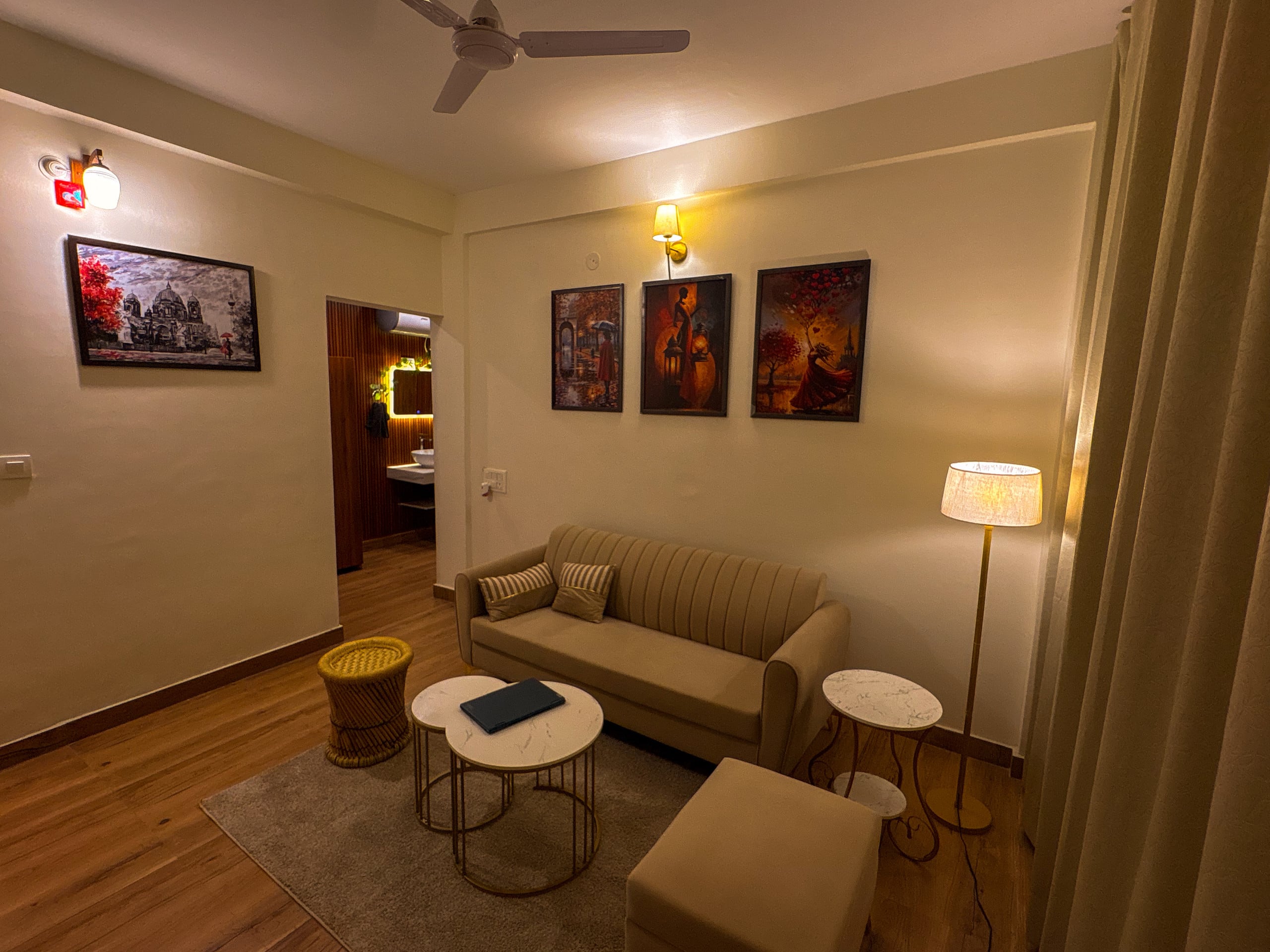 The Hideaway Suite Mussoorie 1bhk stay - Tap to explore photos