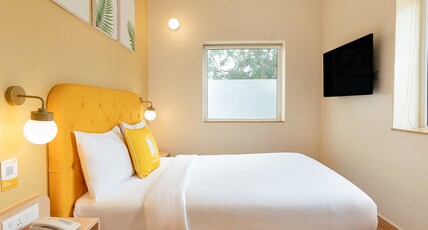 BLOOM HOTEL FINANCIAL DISTRICT Room Type - Standard Queen Room