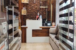 Hotel Mango Leaf