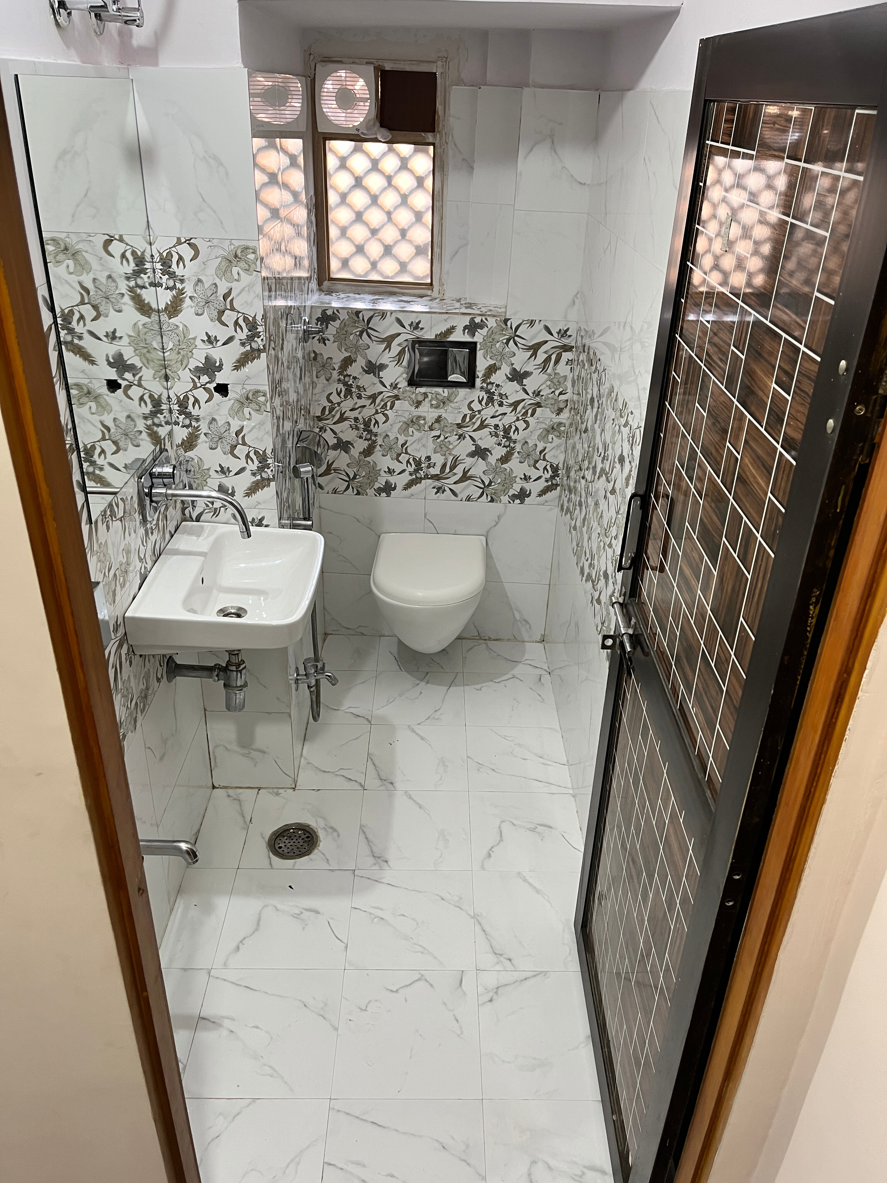 Arch Heritage - Tap to explore photos