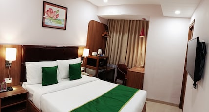 The Beacon Hotel Vadodara Room Type - Deluxe Room (One Double Bed or Two Twin Beds) The Beacon Hotel Vadodara Room Type - Deluxe Room (One Double Bed or Two Twin Beds)