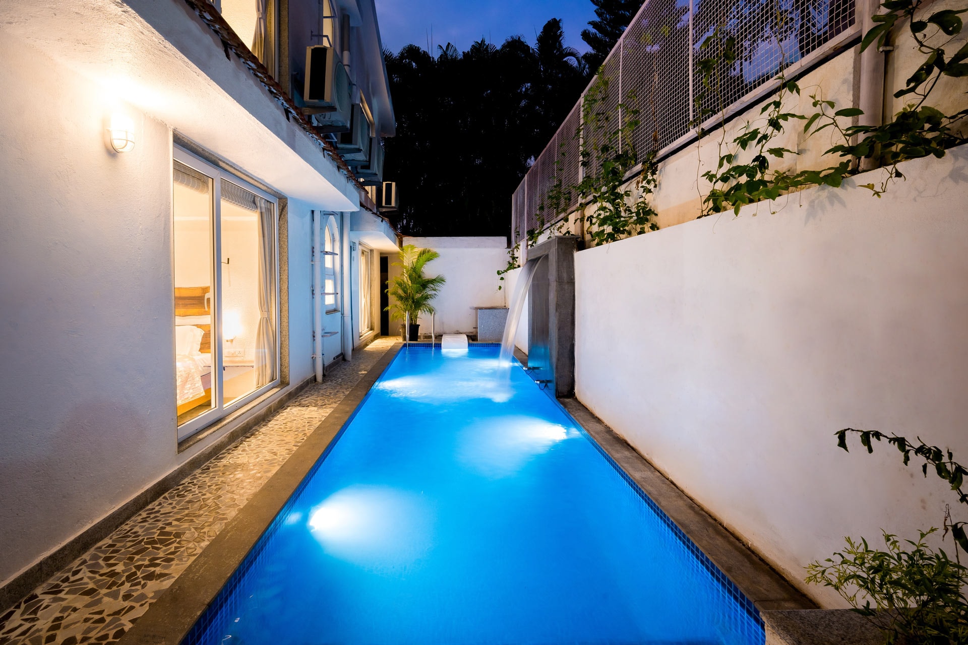 StayVista I Bay View 4 BHK Pool Villa - Tap to explore photos