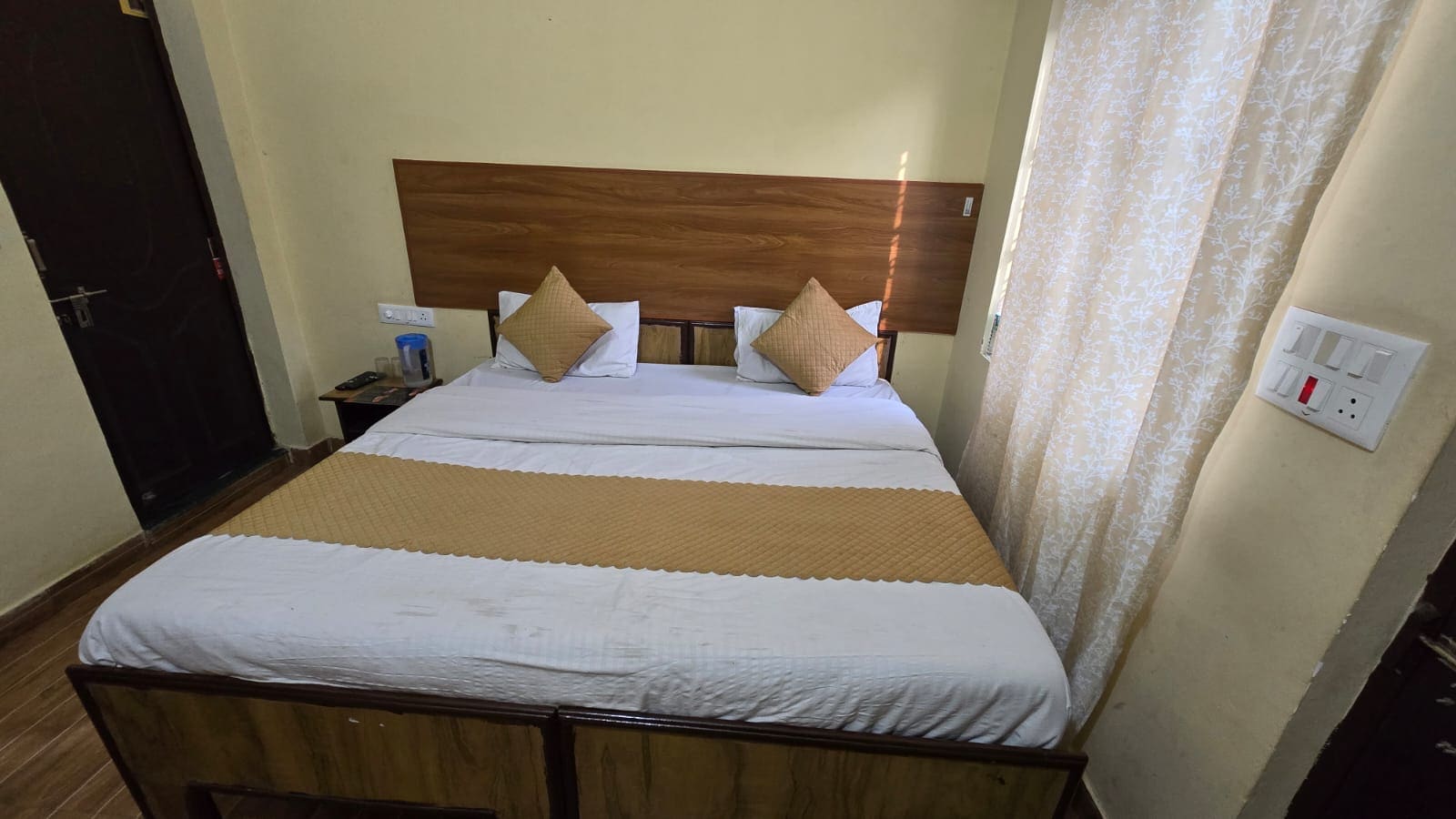 Hotel Sun View Rishikesh - Tap to explore photos