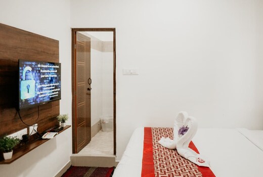 RD HOTEL PERUNDURAI