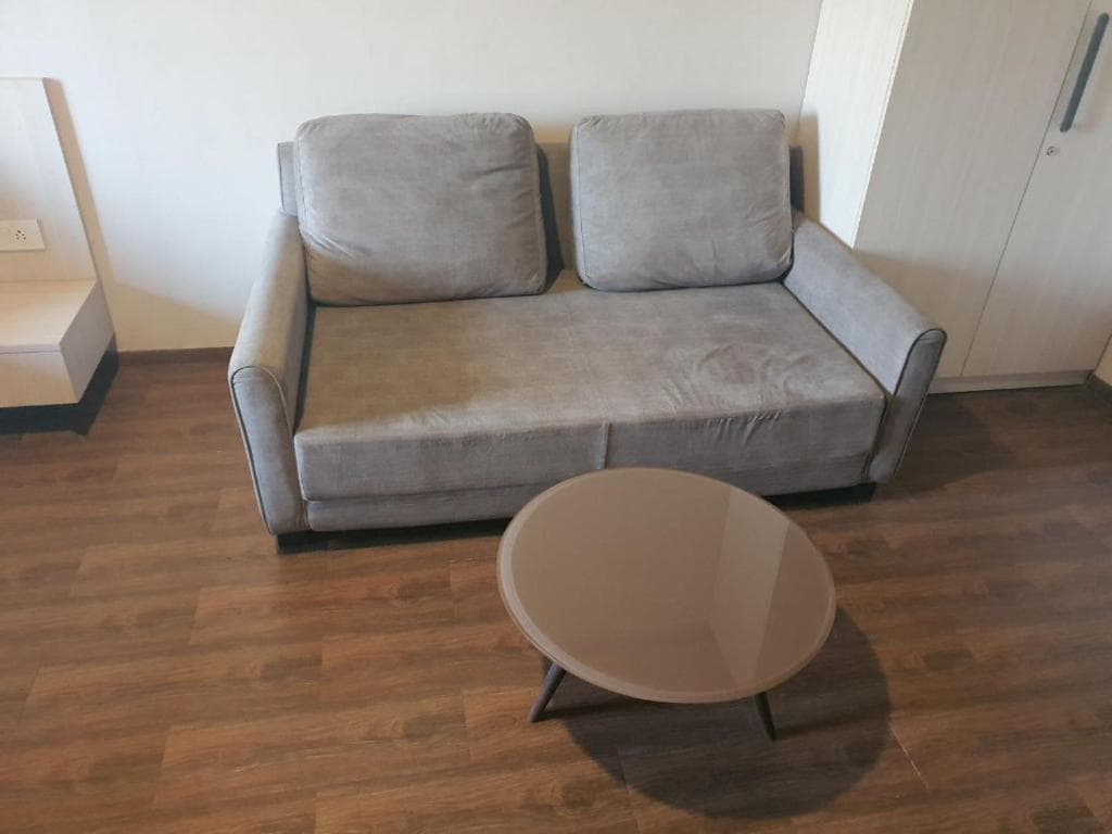 VHHS Studio Apartment in Weekend Address - Tap to explore photos
