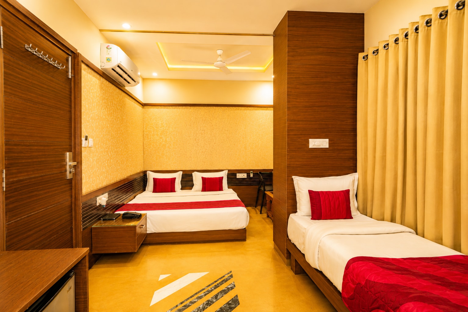 Uddhav Vilas A Family Hotel - Tap to explore photos