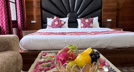 SHUHRAH-I-AFAQ Room Type - Deluxe Premium (Hot+Cold AC)