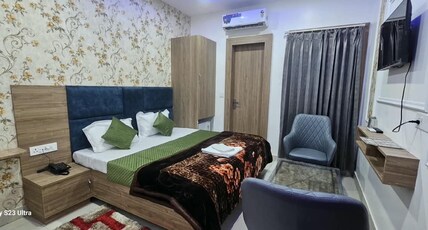 Hotel Diamond Shine Room Type - luxury room with luxury feel Hotel Diamond Shine Room Type - luxury room with luxury feel
