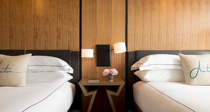 Kimpton Aertson Hotel, an IHG hotel Room Type - 2 Queen Mobility Accessible with Accessible Tub