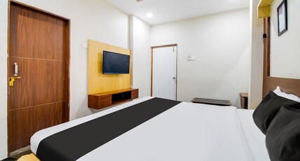 Super OYO Hotel O Gurudwara Near RTC Complex Room Type - Classic