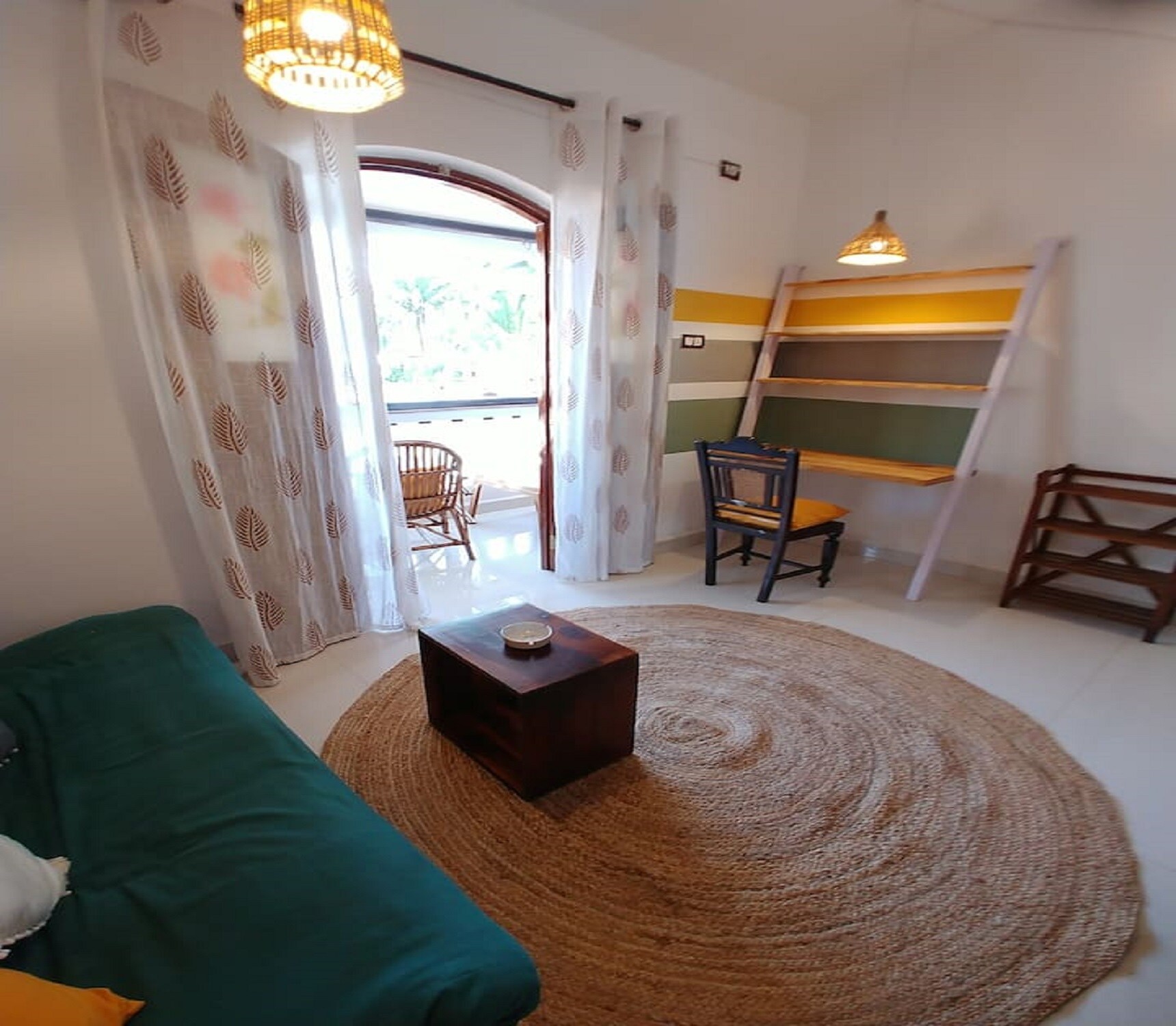 A Lorenzo's BeachBoho - The kingfisher Studio - Tap to explore photos
