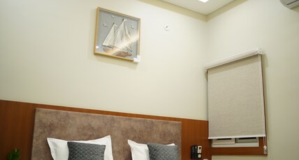 HOTEL SHREE VRINDA Room Type - Deluxe Room with Air Conditioning