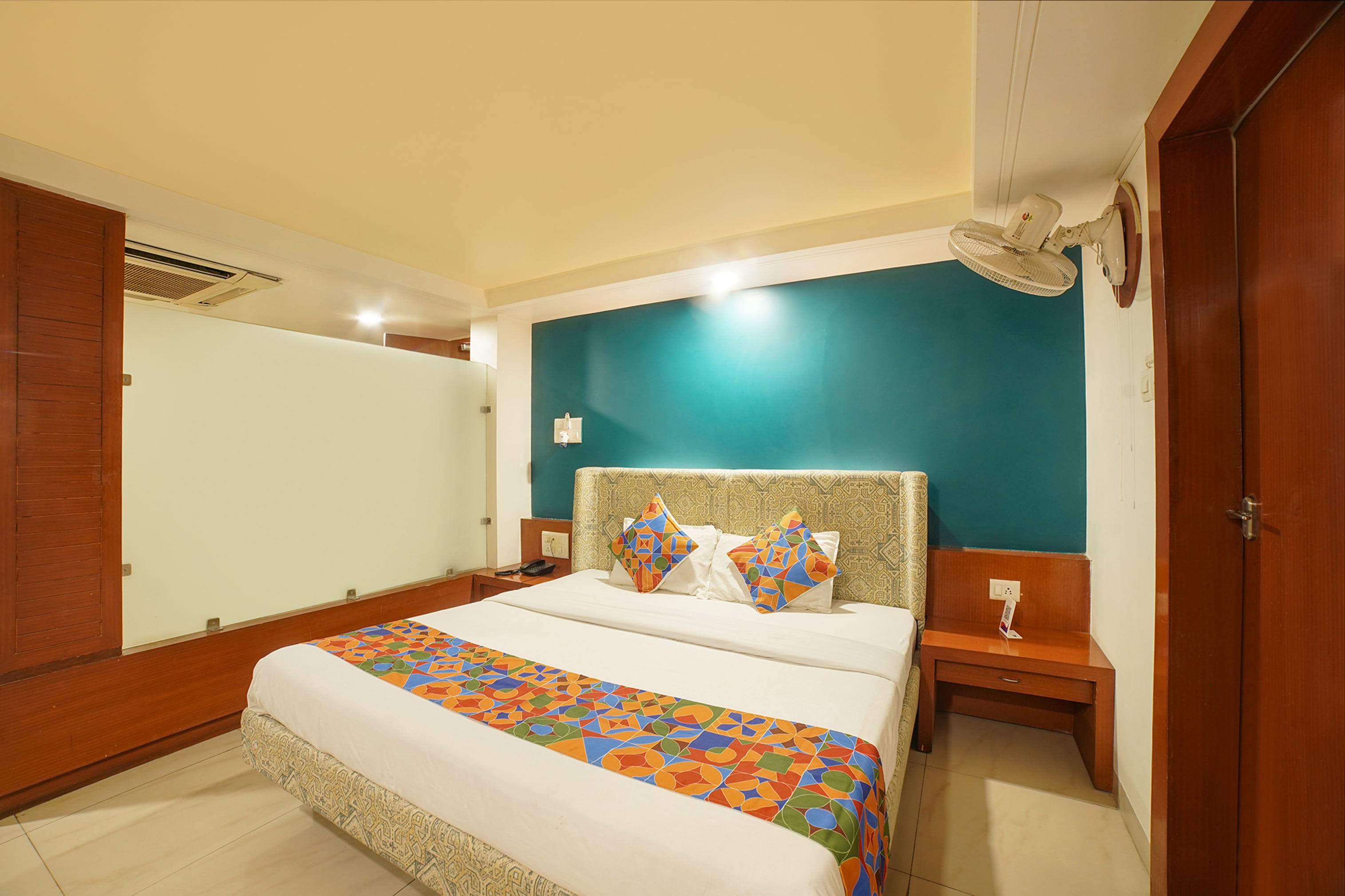 FabHotel Pleasure Inn - Nr. DB Mall - Tap to explore photos