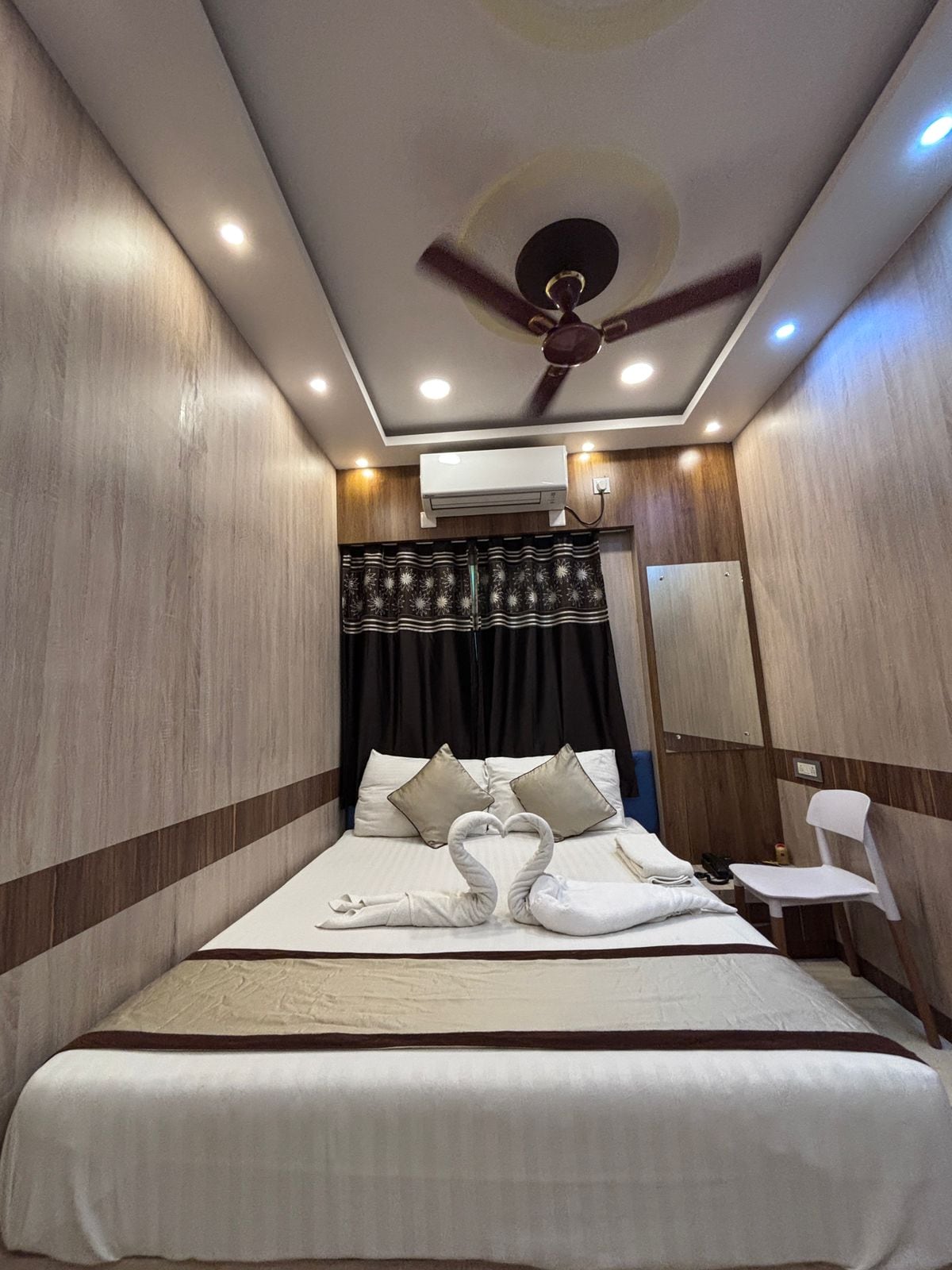 Hotel International - Tap to explore photos